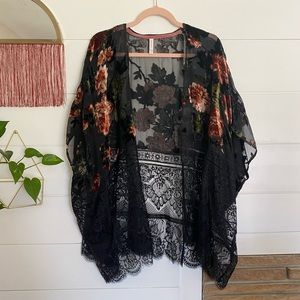 Xhilaration black velvet/lace kimono XL/XXL- EUC